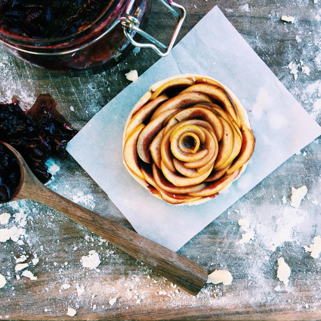 apple + cranberry petite rosette tarts | Recipe via DisplacedHousewife