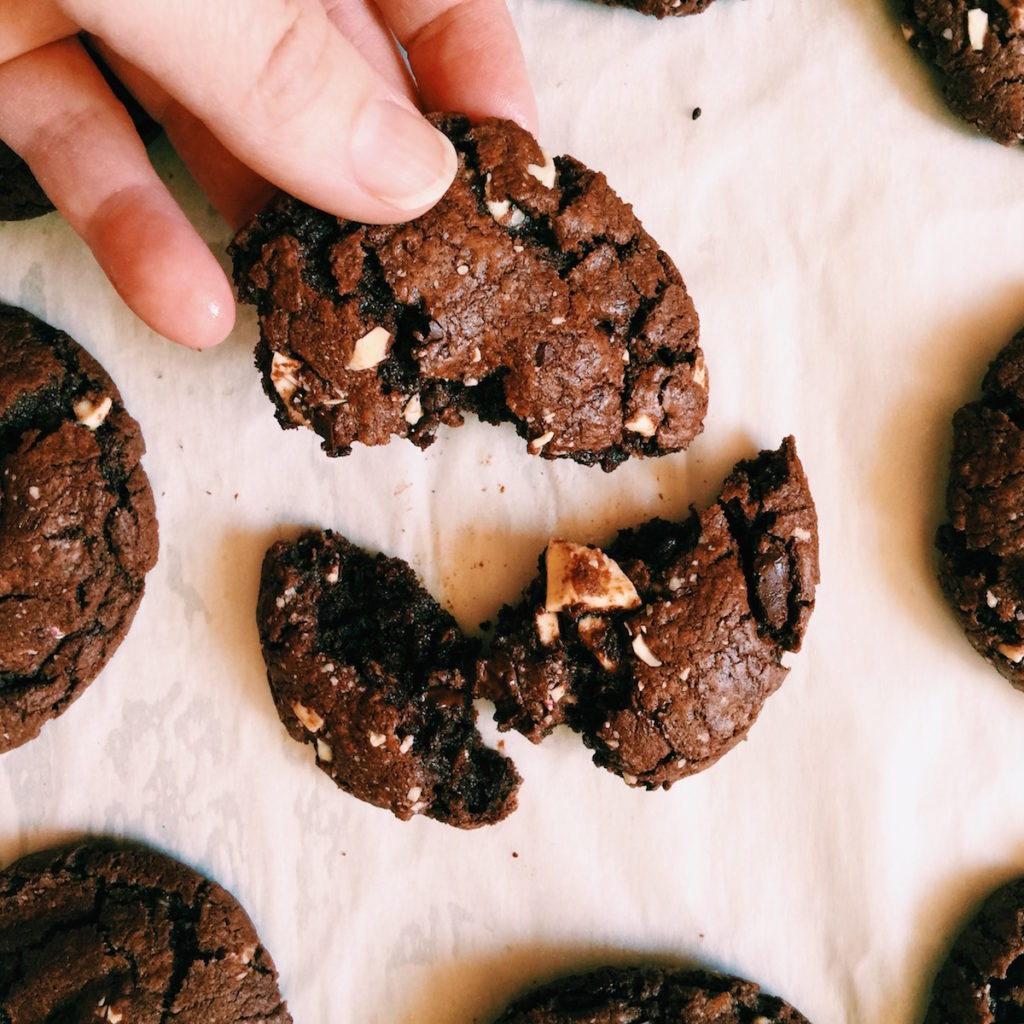 double chocolate + peppermint bark cookies | DisplacedHousewife