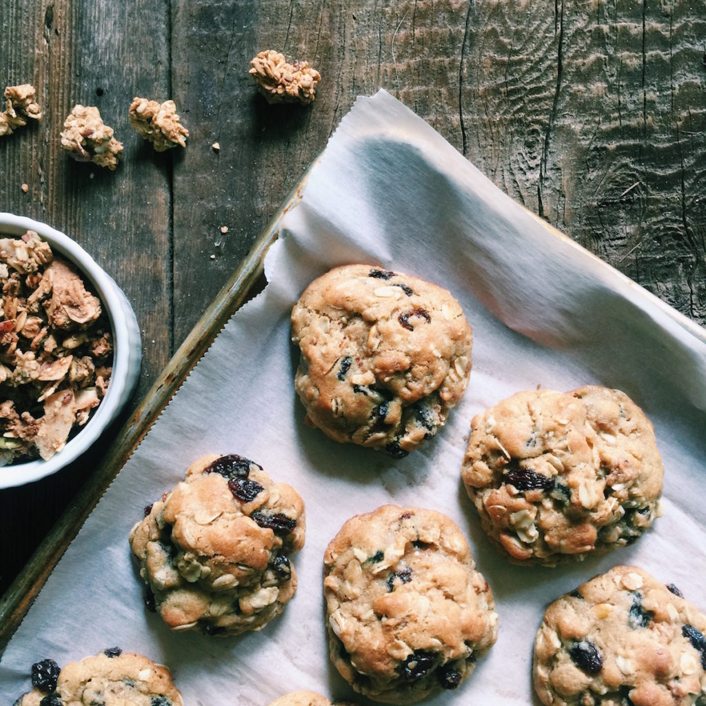 chai-spiced oatmeal granola cookies | Recipe via DisplacedHousewife | loaded with chai-spiced granola + tart cherries