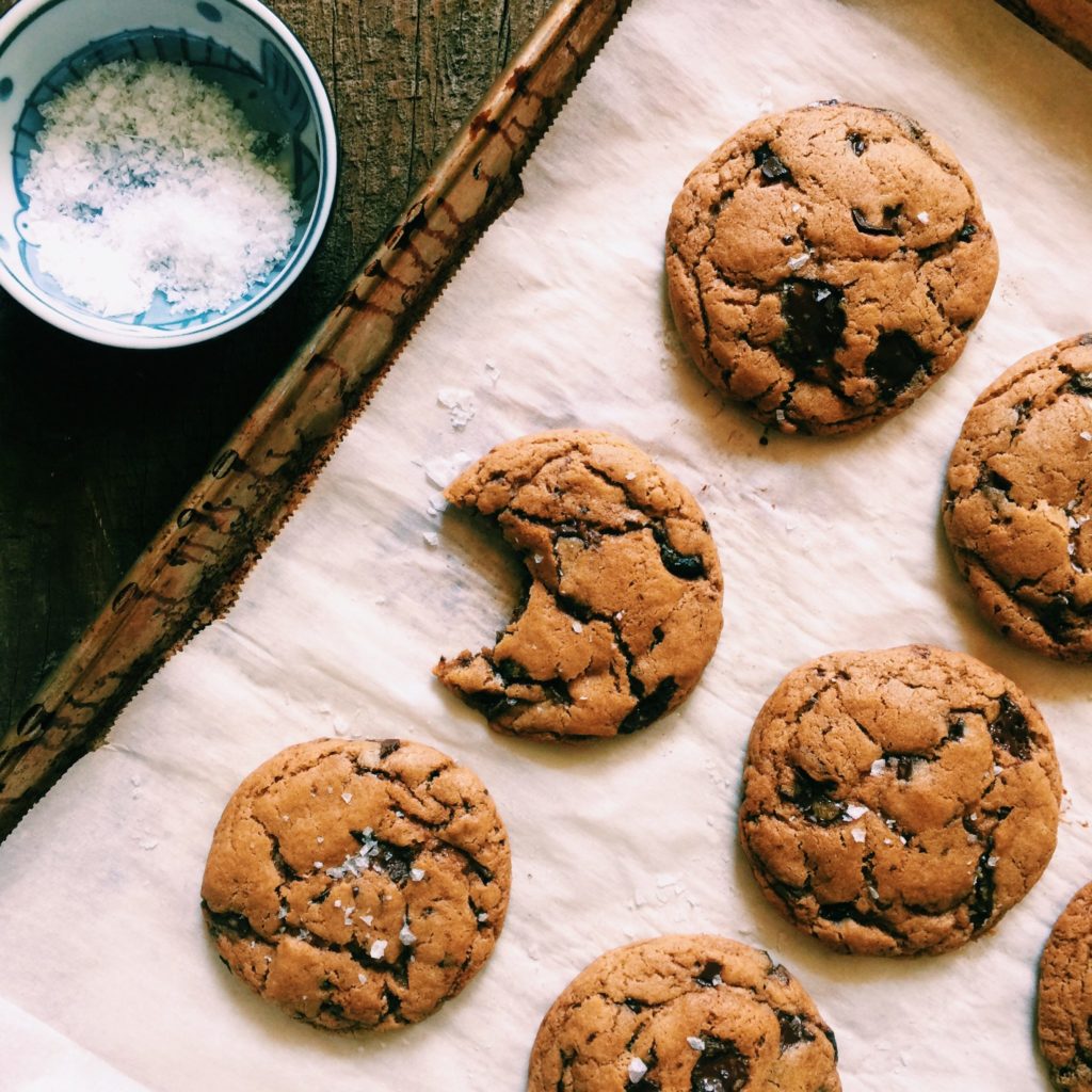 brown butter chocolate chip cookies | Recipe via DisplacedHousewife | *This version is made with dark muscovado sugar; can also be made with dark/light brown sugar! xo