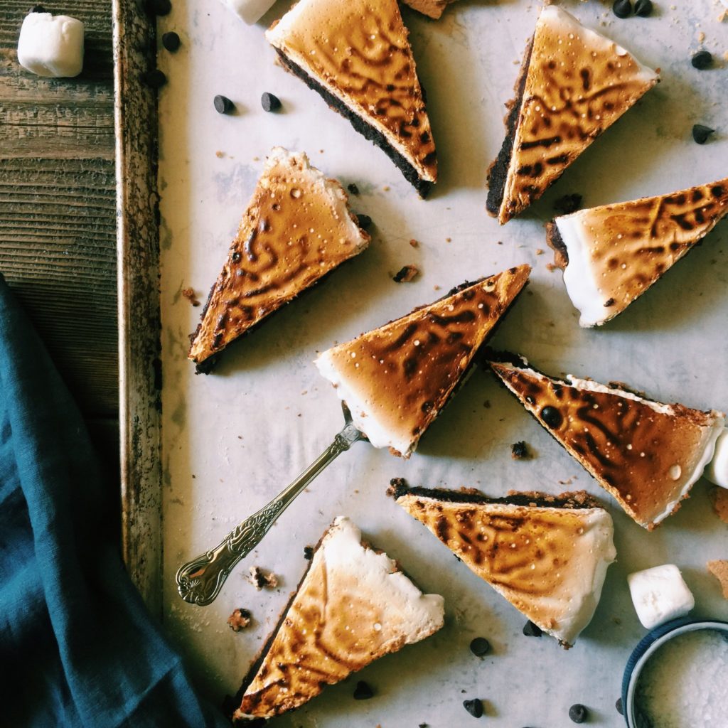 | s'more brownie tart with pecan-graham crust | recipe via DisplacedHousewife 