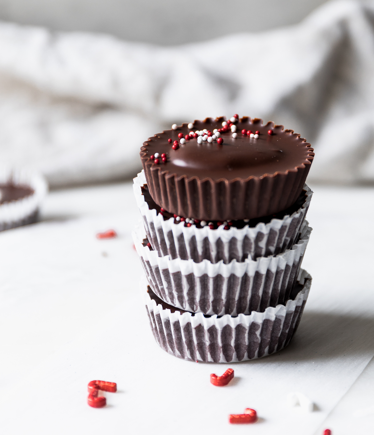 Dark Chocolate Peppermint Cups | Recipe via DisplacedHousewife Rebecca Firth
